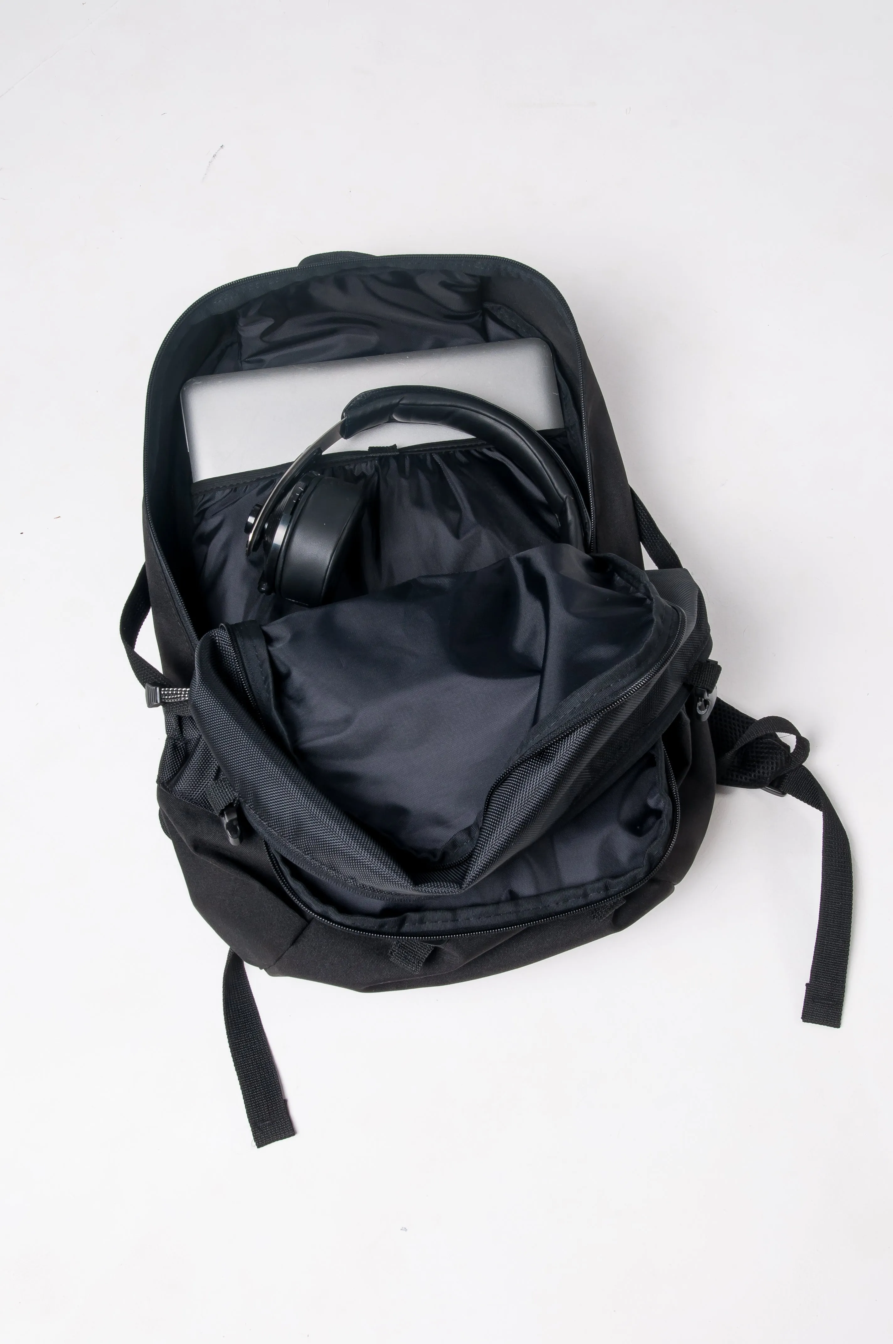 BLACK ATAMA IPANEMA BACKPACK