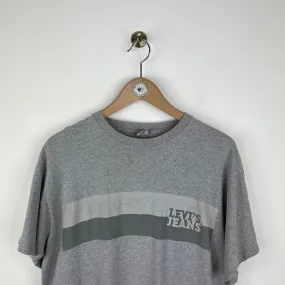 Vintage Levi’s T-Shirt (Medium)